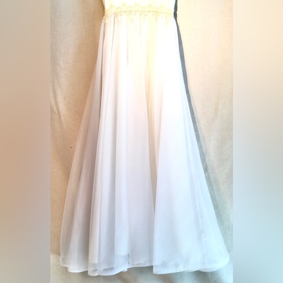 VINTAGE Ivory White Sleeveless Evening gown Lace trim Sheer High neckline Luxe - Picture 11 of 15